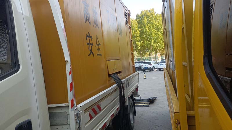 白银如何判断柴油发电机组和UPS电源的切换时间是否符合要求？
